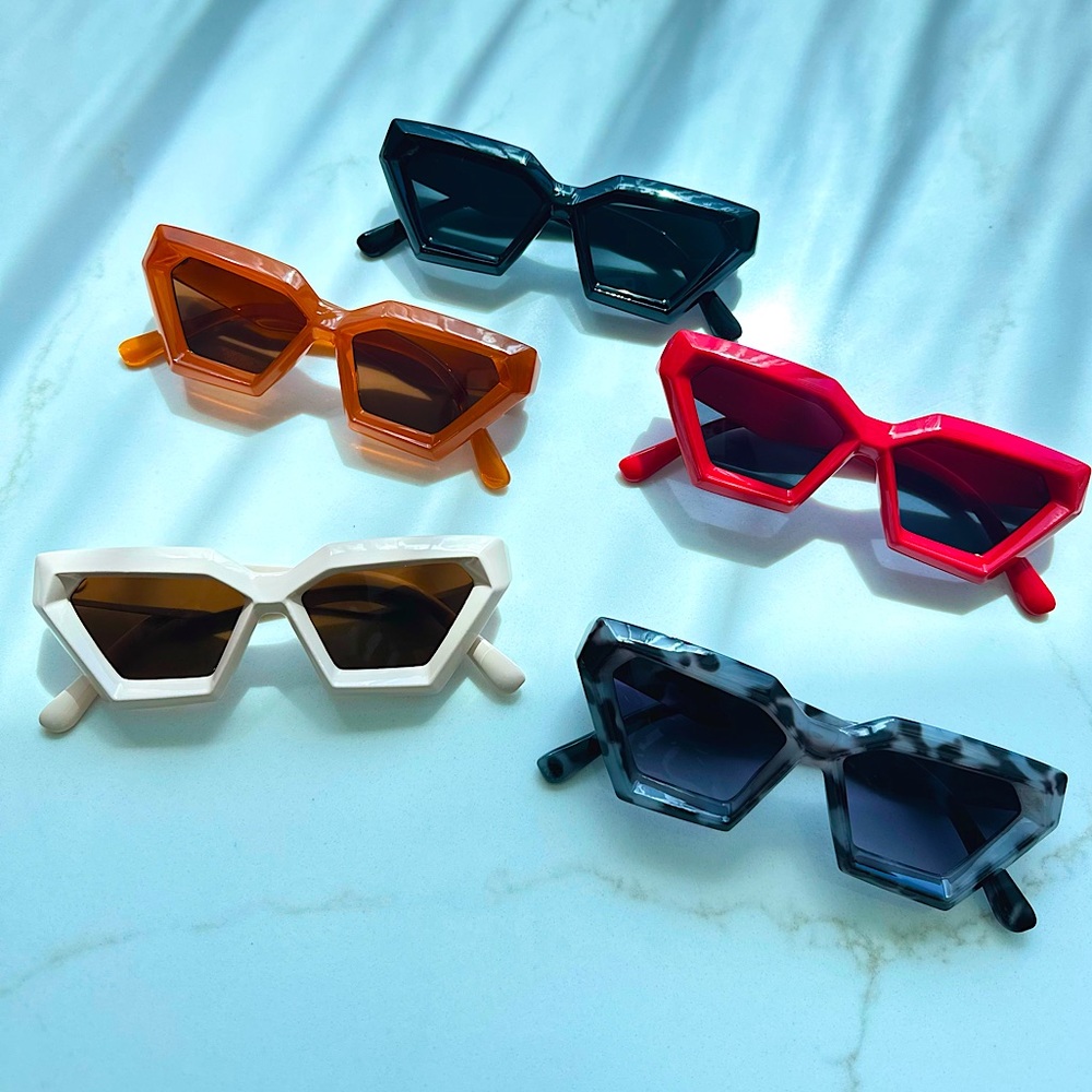 Cat eye sunglasses